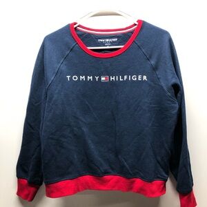 Tommy Hilfiger sport crew neck sweatshirt. This is a size medium